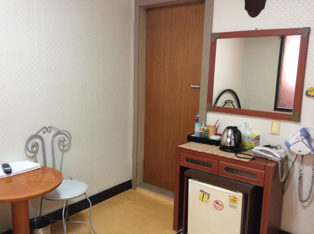 Busanjang Motel Bagian luar foto