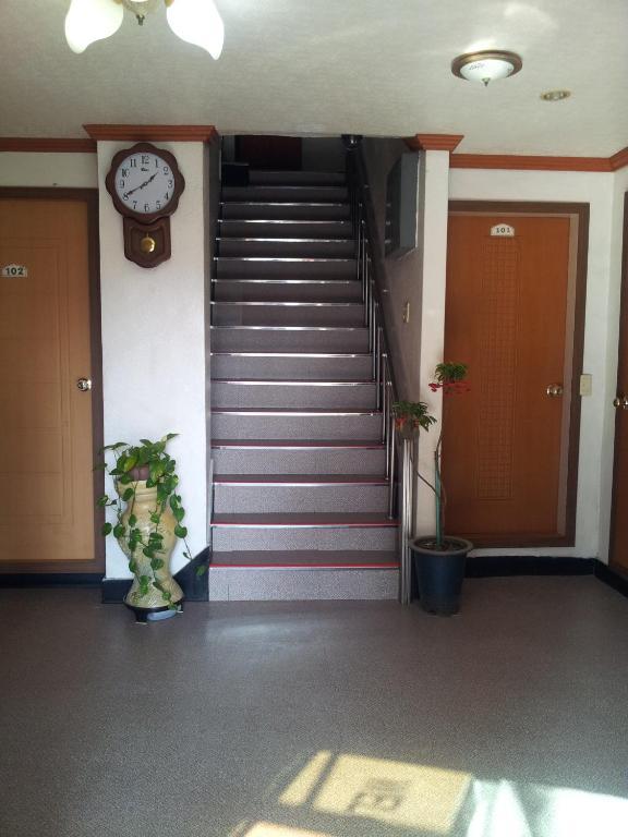Busanjang Motel Bagian luar foto